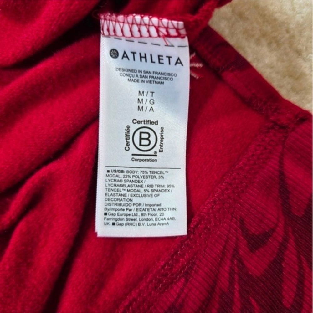 Athleta Coaster Luxe V-Neck Sweatshirt Red Swirl Print Medium Tall 466896 - Picture 7 of 8